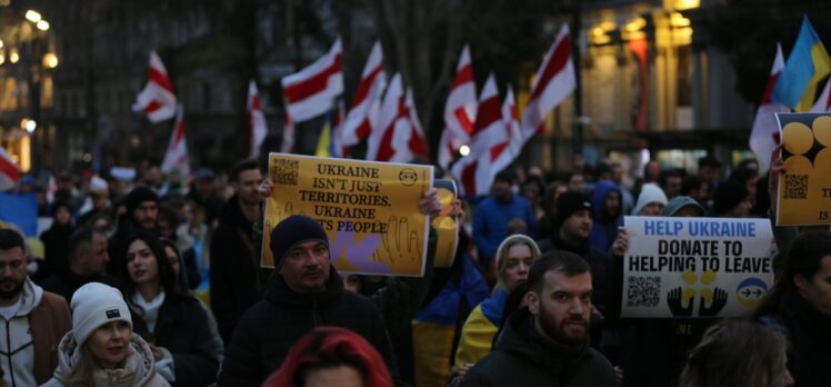 Gürcistan'da Ukrayna'ya destek gösterisi düzenlendi