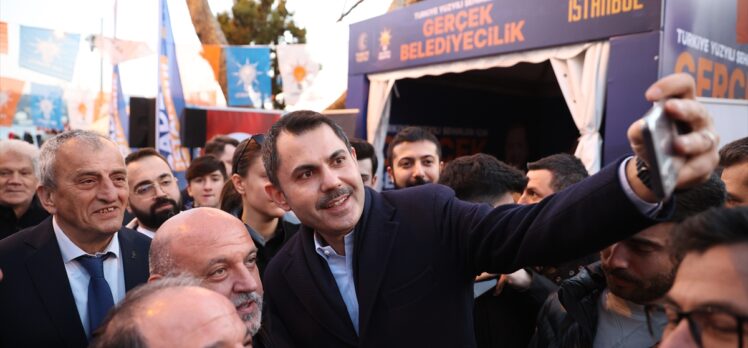 İBB Başkan adayı Kurum Beşiktaş'ta esnafı ziyaret etti