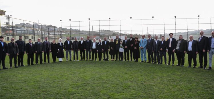 İBB Başkan adayı Kurum, İstanbulspor Kulübünü ziyaret etti:
