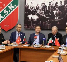 İzmir Büyükşehir Belediye Başkan adayı Dağ, Karşıyaka Spor Kulübünü ziyaret etti: