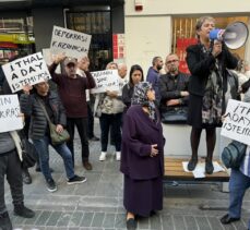 İzmir'de CHP'li bir grup, “ithal aday” protestosu yaptı