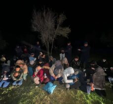 İzmir'de göçmen kaçakçılığı iddiasıyla 3 zanlı tutuklandı