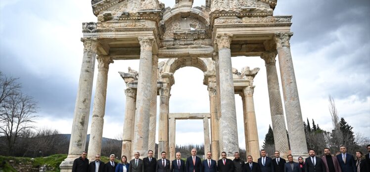 Kültür ve Turizm Bakanı Ersoy, Afrodisias Antik Kenti Tanıtım Toplantısı'nda konuştu: