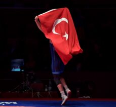 Milli güreşçi Yasemin Adar Yiğit, Avrupa Şampiyonası'nda altın madalya kazandı