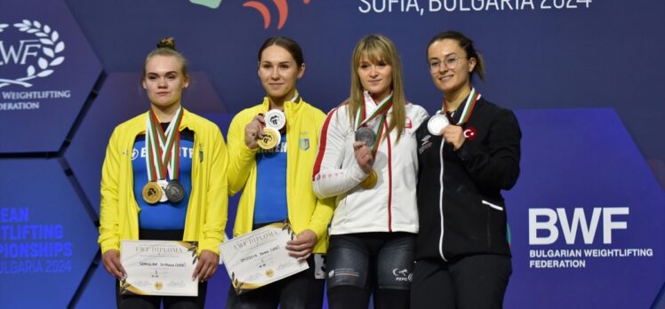 Avrupa Halter Şampiyonası'nda bronz madalya kazanan Aysel Özkan, duygularını anlattı: