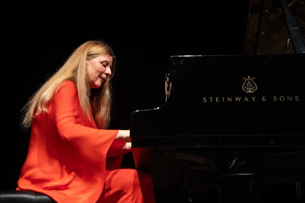 Piyano virtüözü Valentina Lisitsa İstanbul'da konser verdi