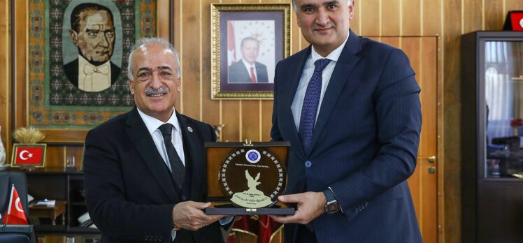 Sanayi ve Teknoloji Bakan Yardımcısı Yozgatlıgil, Atatürk Üniversitesini ziyaret etti