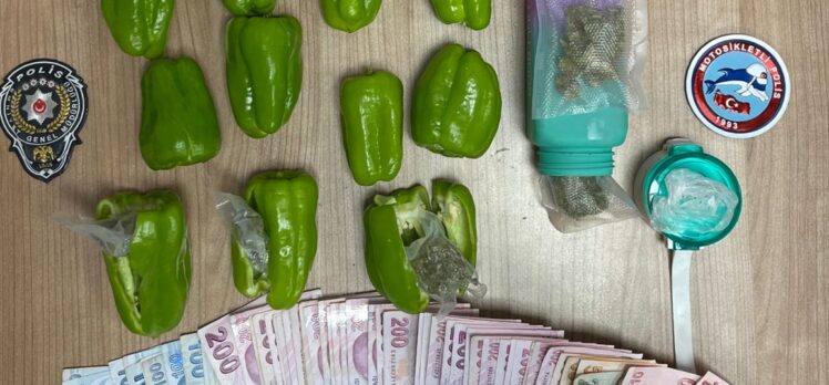 Sarıyer'de dolmalık biber içine gizlediği uyuşturucuyla yakalanan zanlı tutuklandı