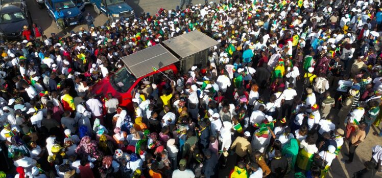 Senegal'de Cumhurbaşkanı Sall'e destek gösterisi düzenlendi