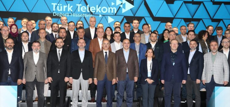 Ulaştırma ve Altyapı Bakanı Uraloğlu, Antalya'da Türk Telekom'un toplantısında konuştu: