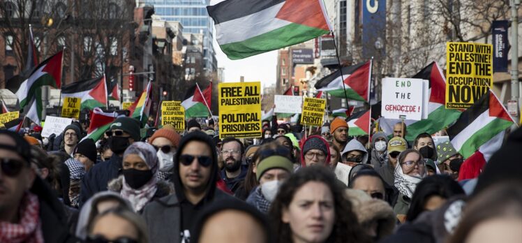 Washington'da binlerce kişi dondurucu soğuğa rağmen Gazze için yürüdü