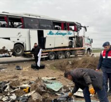 Yozgat'ta yolcu otobüsünün devrilmesi sonucu 19 kişi yaralandı