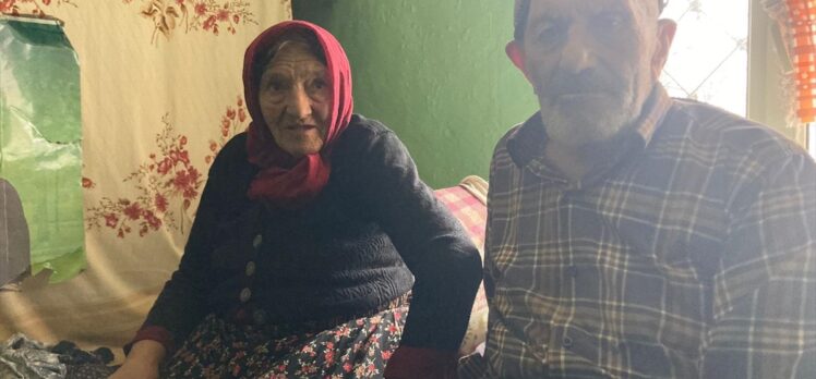 76 yaşındaki kadının Cumhurbaşkanı Erdoğan sevgisi güvenlik kamerasına yansıdı