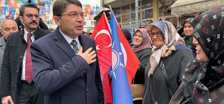 Adalet Bakanı Tunç, Bartın'da seçim irtibat bürosu ziyaretinde konuştu: