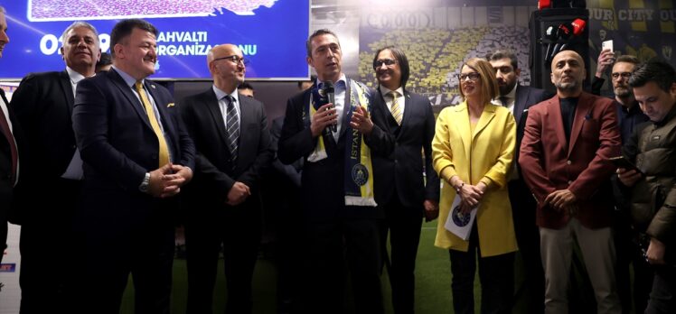 Ali Koç, İstanbul Fenerbahçeliler Derneğinin merkez binasının açılışını yaptı