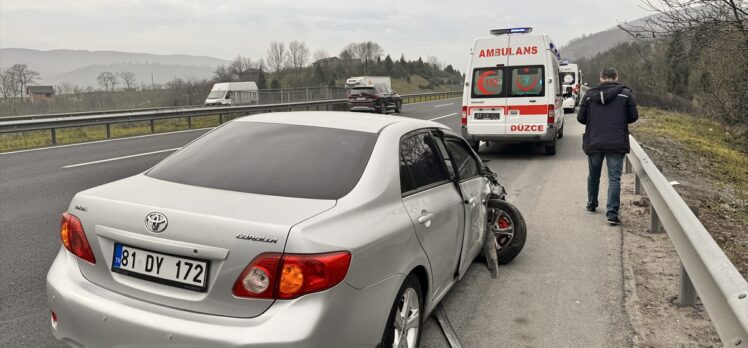 Anadolu Otoyolu'nda tankere çarpan otomobildeki 3 kişi yaralandı