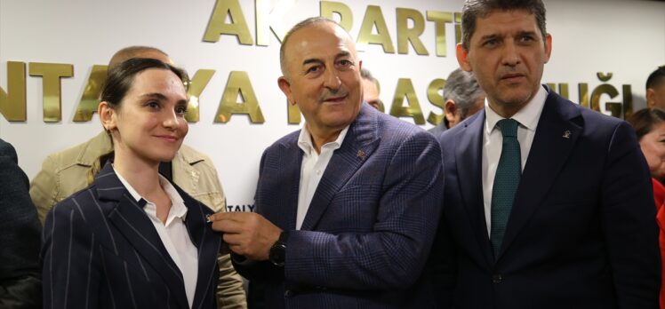 Antalya'da AK Parti'ye 7 bin 841 yeni üye katıldı