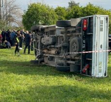 Antalya'da devrilen kamyonetteki infaz koruma memuru hayatını kaybetti