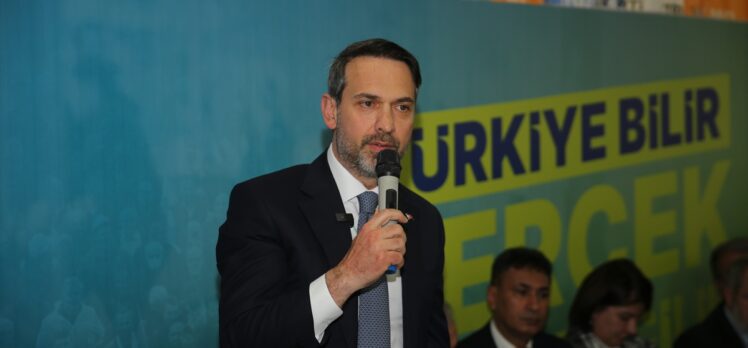 Bakan Bayraktar, Diyarbakır'da partisinin seçim irtibat bürosunda konuştu: