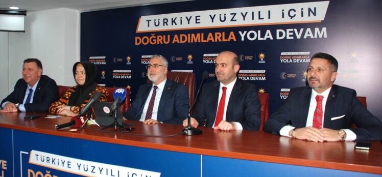Bakan Işıkhan, AK Parti Eskişehir İl Başkanlığı'nda konuştu:
