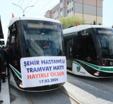 Bakan Uraloğlu, Kocaeli Şehir Hastanesi tramvayının ilk seferini gerçekleştirdi: