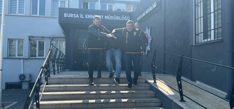 Bursa'da kuyumcudan silahla soygun yapan 2 zanlı tutuklandı