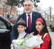 Çalışma ve Sosyal Güvenlik Bakanı Işıkhan, Batman Valiliğini ziyaret etti