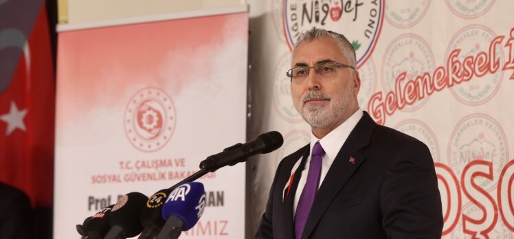 Çalışma ve Sosyal Güvenlik Bakanı Işıkhan, İstanbul'daki Niğdelilerle iftarda bir araya geldi: