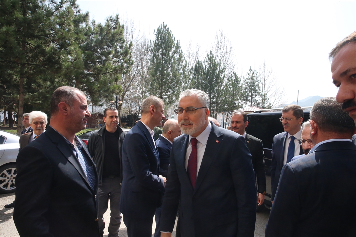 Çalışma ve Sosyal Güvenlik Bakanı Işıkhan, Tokat'ta konuştu: