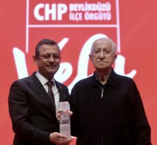 CHP Genel Başkanı Özel, ''Vefa Ödülleri'' programında konuştu: