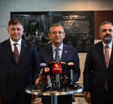 CHP Genel Başkanı Özgür Özel, İzmir'de açıklamalarda bulundu: