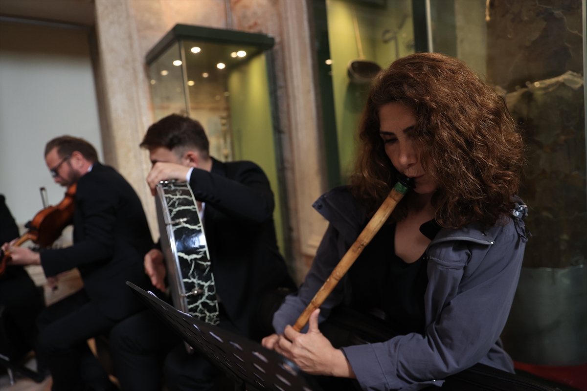 Edirne'de müzeye gelenler  konser de dinledi