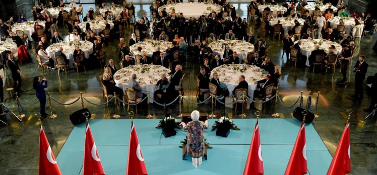 Emine Erdoğan, huzurevi sakinleriyle iftarda buluştu:
