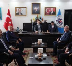 Enerji ve Tabii Kaynaklar Bakanı Bayraktar Erzincan'da temaslarda bulundu