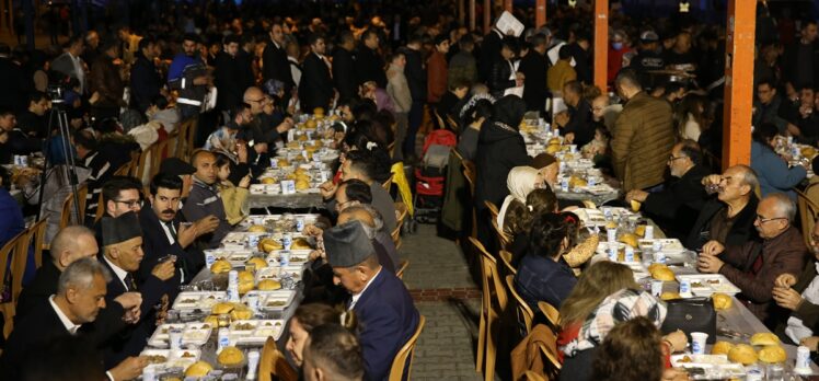 Enerji ve Tabii Kaynaklar Bakanı Bayraktar, Hatay'da iftar programında konuştu: