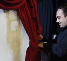 Eskişehirli tiyatrocu 20 yıldır ramazan aylarında Karagöz oynatıyor