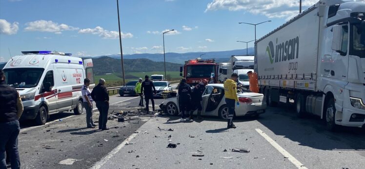 Gaziantep'te tırla otomobil çarpışması sonucu 2 kişi öldü, 2 kişi yaralandı