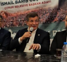 Gelecek Partisi Genel Başkanı Davutoğlu, Çorum'da iftar programına katıldı