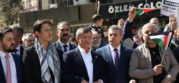 Gelecek Partisi Genel Başkanı Davutoğlu, Denizli'de seçim çalışmaları yürüttü