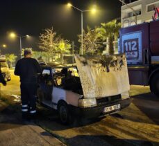 Hatay'da akaryakıt istasyonundaki otomobilde çıkan yangında 2 kişi yaralandı