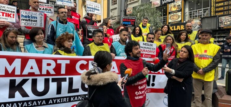 İstanbul'da sağlık çalışanlarından “14 Mart Tıp Bayramı”nda basın açıklaması