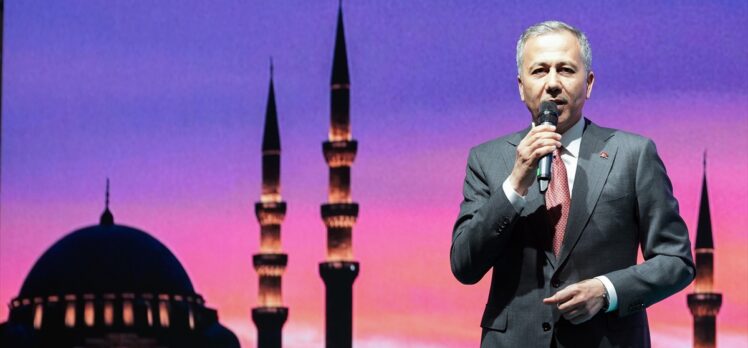 İçişleri Bakanı Yerlikaya, Büyükçekmece'de iftar programına katıldı: