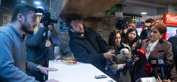 İYİ Parti Genel Başkanı Akşener, Altındağ'da esnaf ziyaretinde bulundu: