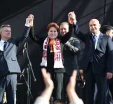 İYİ Parti Genel Başkanı Akşener, Balıkesir'de esnaf ziyaretlerinde bulundu
