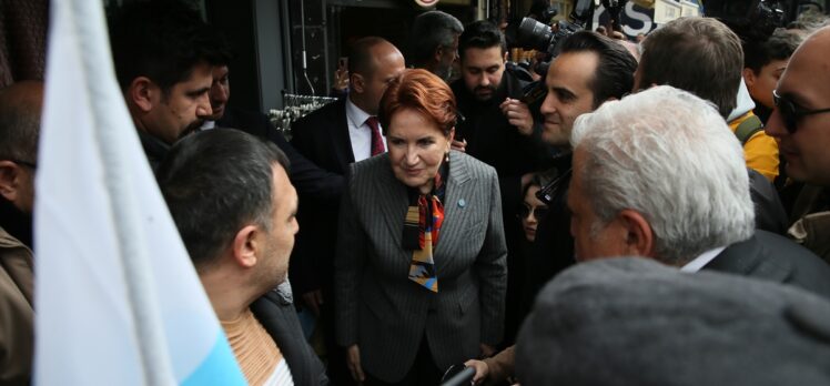 İYİ Parti Genel Başkanı Akşener, Eskişehir'de esnafı ziyaret etti