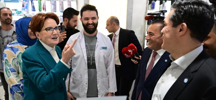 İYİ Parti Genel Başkanı Meral Akşener, Sultanbeyli ve Tuzla'da esnafı ziyaret etti