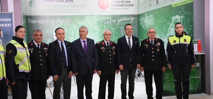 Jandarma Genel Komutanı Orgeneral Arif Çetin, Konya Tarım Fuarı'nı ziyaret etti