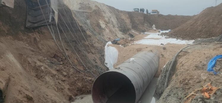 Kayseri'de sulama sistemi inşaatında toprak altında kalan işçi öldü