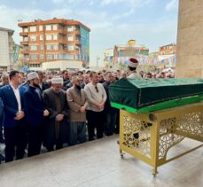 Kocaeli'de silahlı kavgada ölen 16 yaşındaki çocuğun cenazesi toprağa verildi