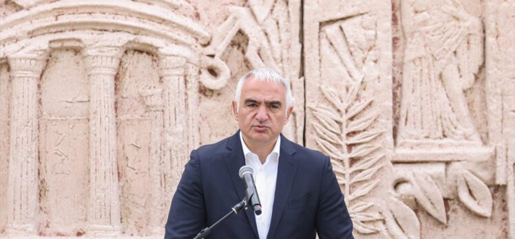 Kültür ve Turizm Bakanı Ersoy, Side Antik Kenti Karşılama Merkezi'nin açılışında konuştu: